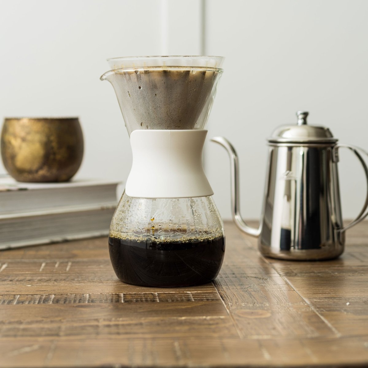 Kalita Wave Style Glass Coffee Brewer - 500ml - WARES - Specialty Coffee, Teas, and Syrups, Air - Roasted in Rockwall, Texas by Legendary Aviation Coffee Company
